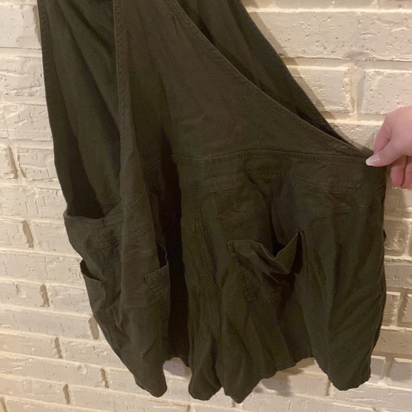 Stretch Linen Shortall - Picture 2 of 3